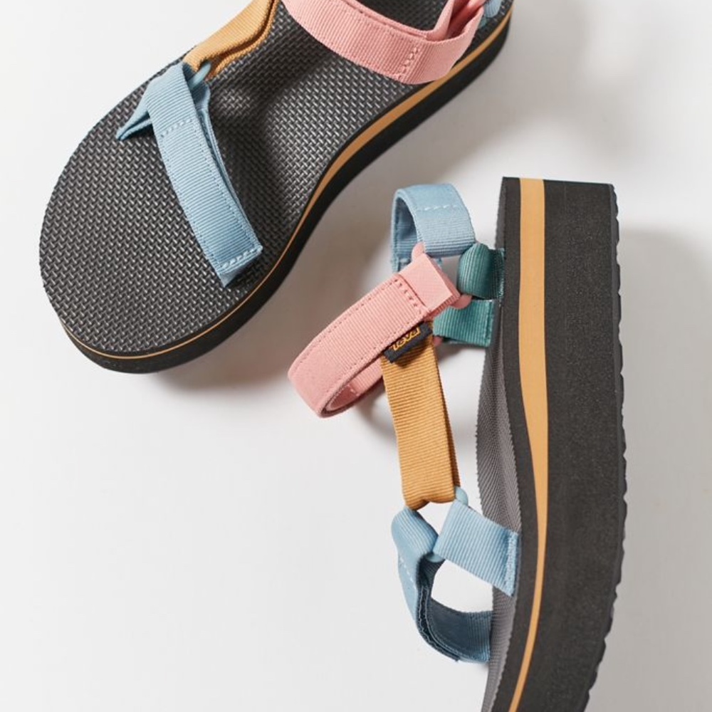 Never Worn! Teva Flatform Sandal size 8